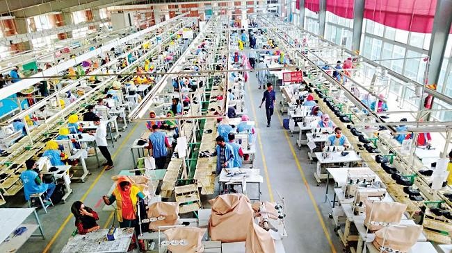 Complete garment production workflow from fabric sourcing to shipment in Bangladesh